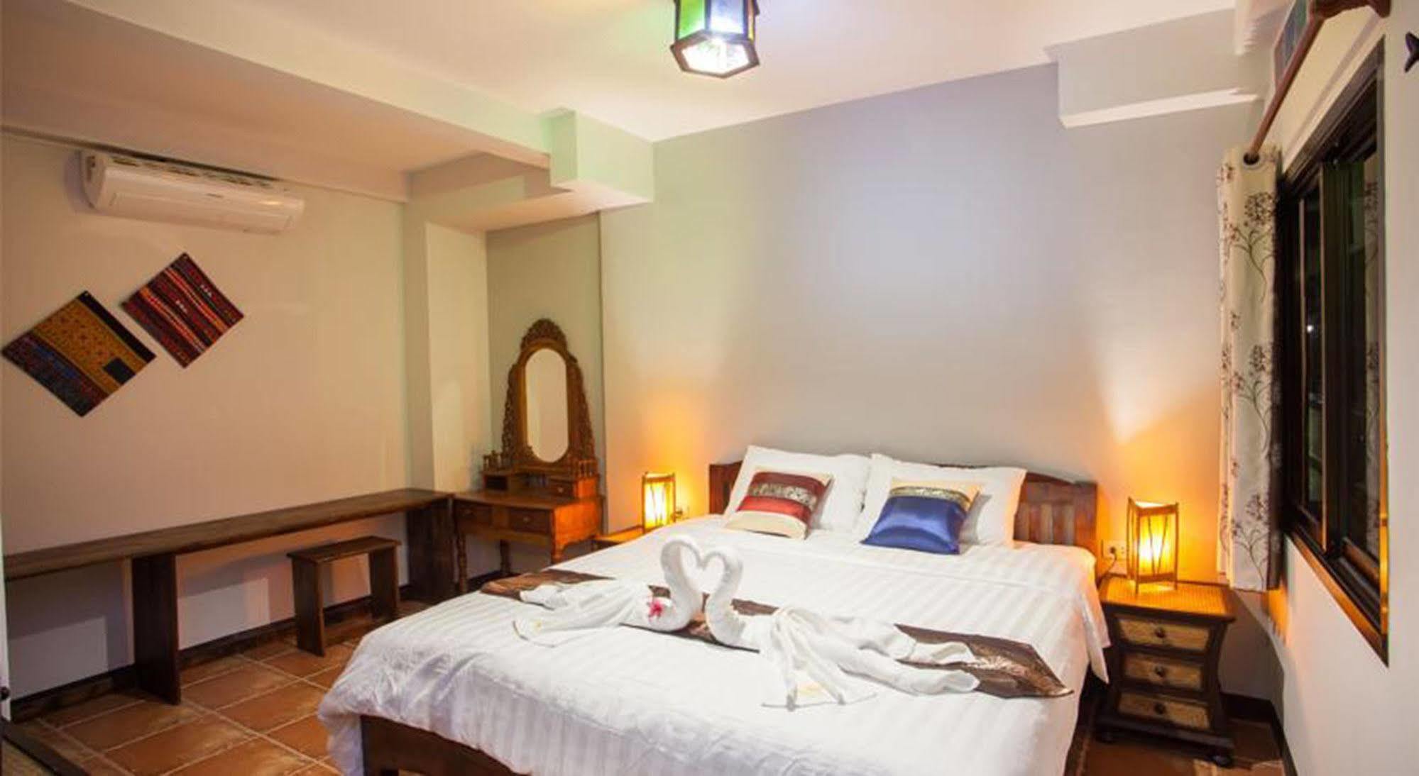Somwang Boutique Hotel Чиангмай Екстериор снимка