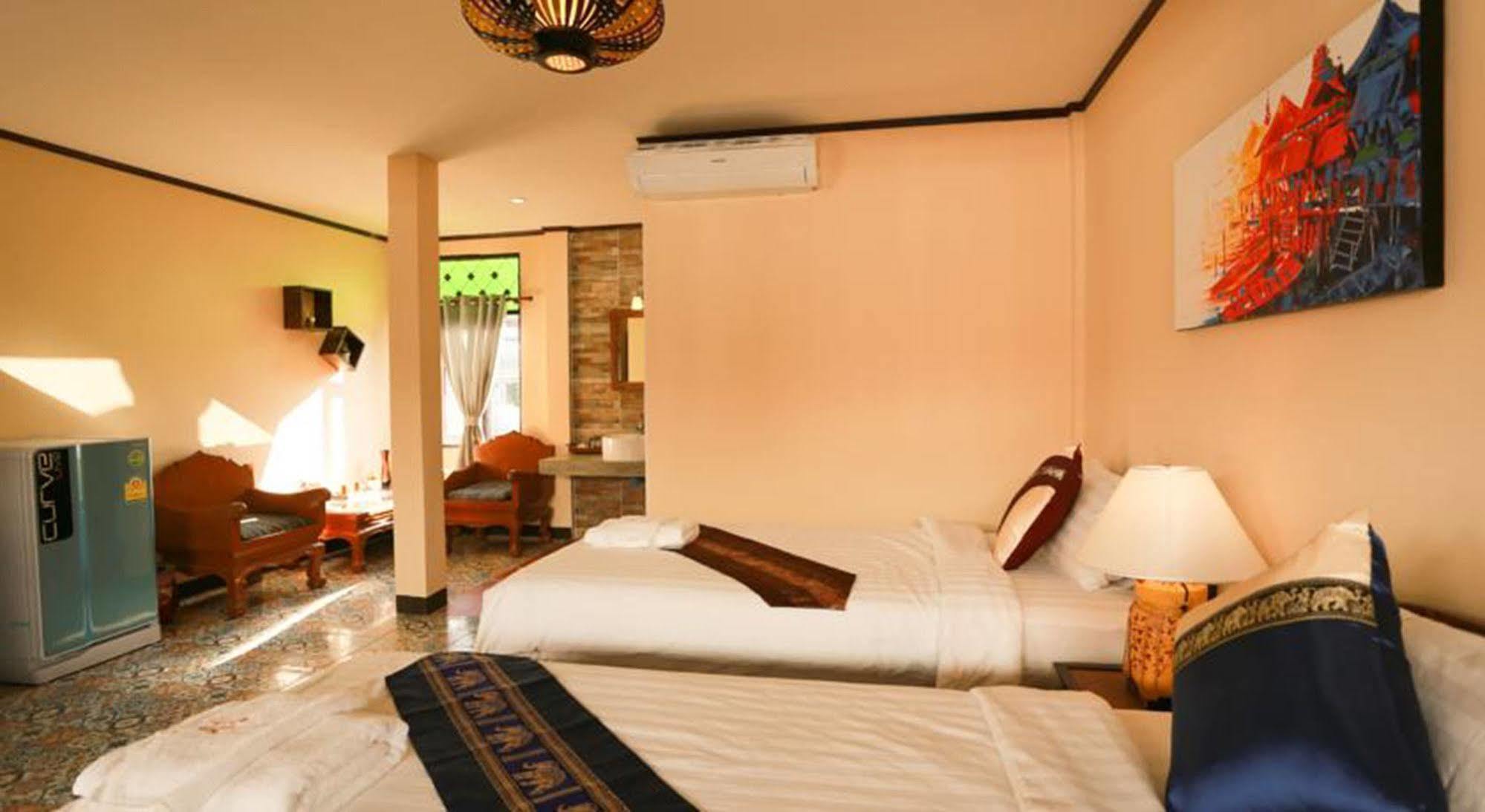 Somwang Boutique Hotel Чиангмай Екстериор снимка